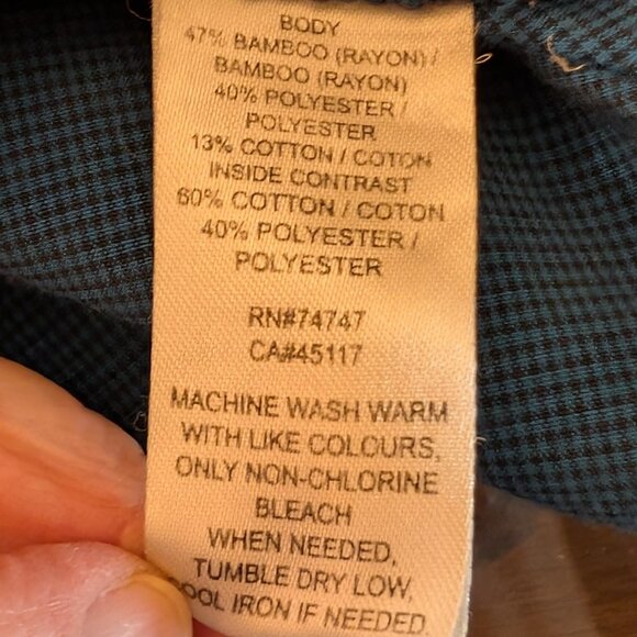 Ascend Short Sleeve Button Down Size Large - Picture 12 of 13